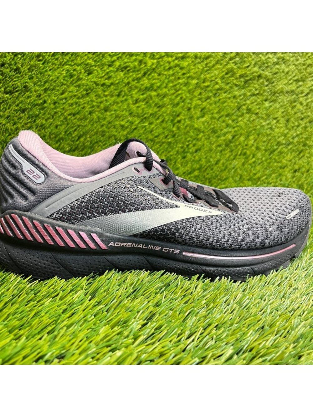 Brooks Adrenaline GTS 22 Womens Size 8.5D Gray Pink Black Running Shoes Sneakers